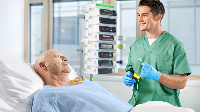 Nurse intuitively connects regional anesthesia line